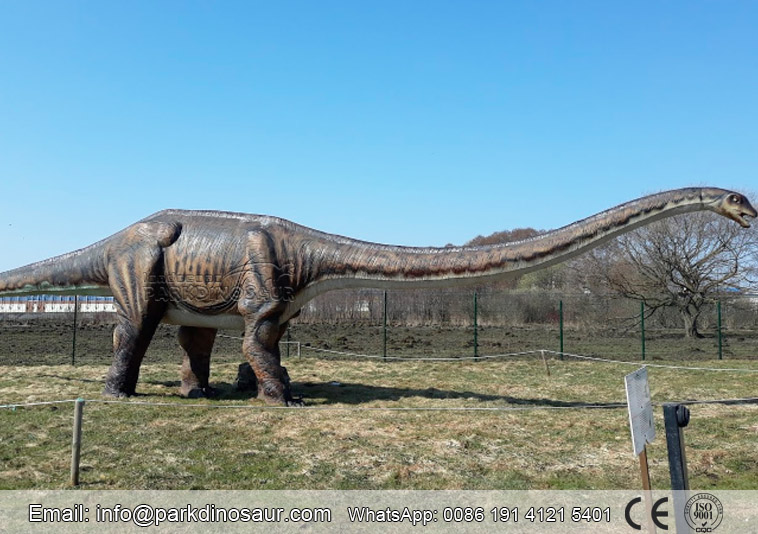 Estatua dinosaurio realista Sauroposeidon
